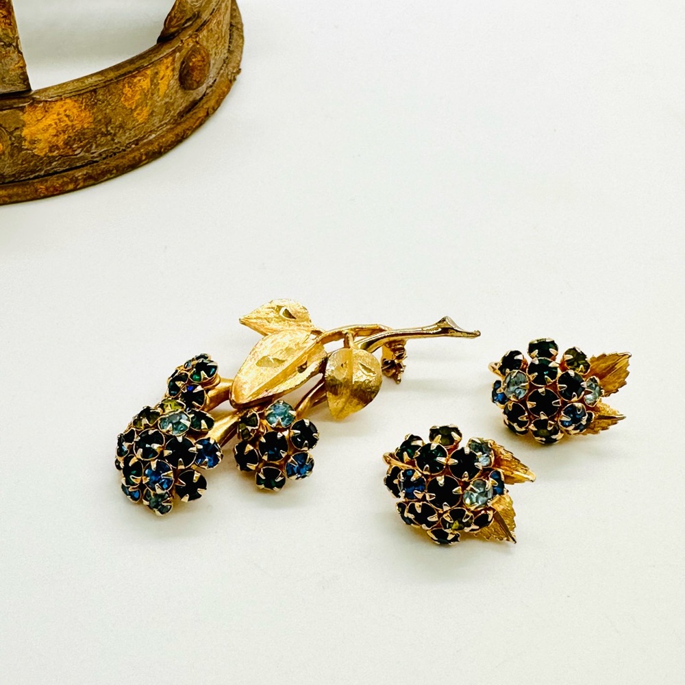Vintage Rhinestone Brooch Demi Parure Set